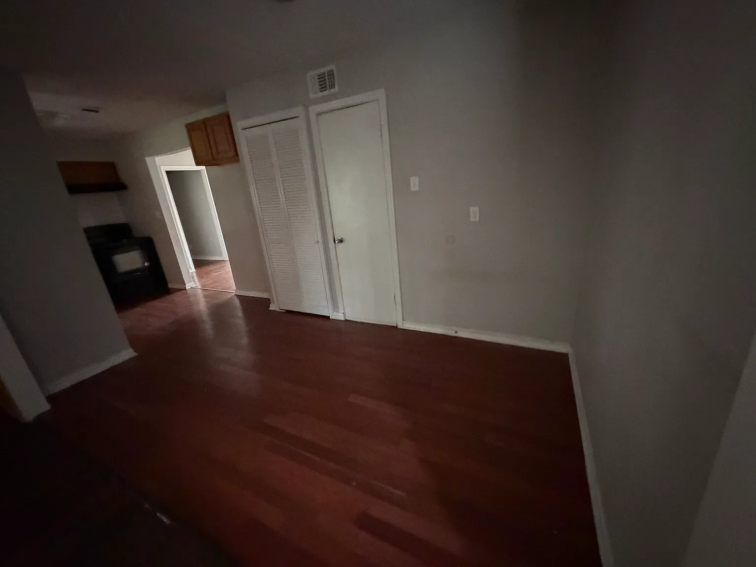 3 bed, 1303 sqft, $1,950 — Photo 3