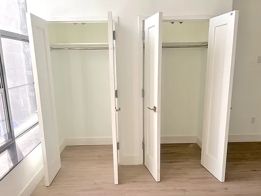 Rented by R New York | media 6