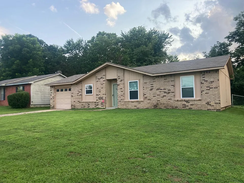1105 Lehman Dr