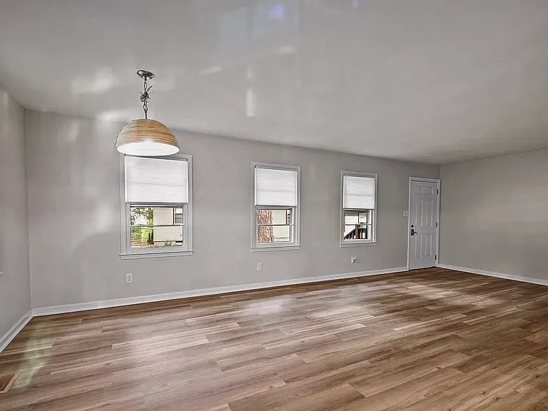 2911 Oberry St — Photo 2