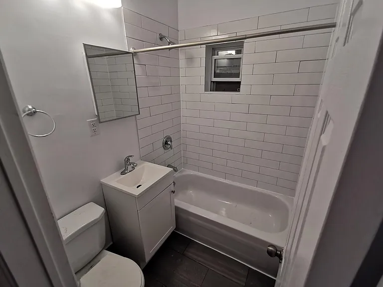 883 Somerset St W #1 — Photo 1