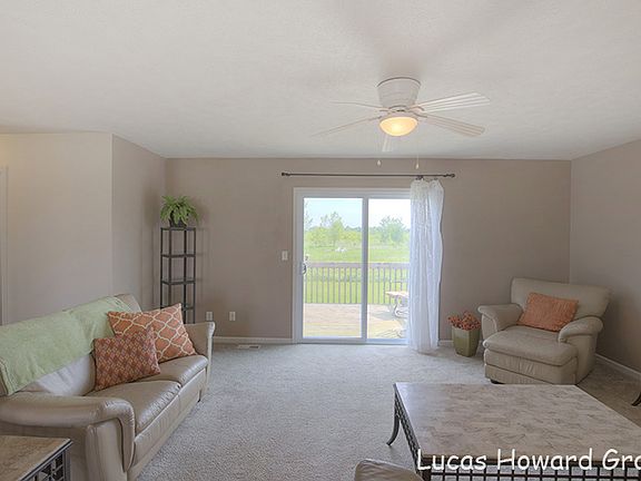 5th image of 6869 Peninsula Dr NE