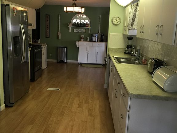 3rd image of 5430 Marshfield Dr