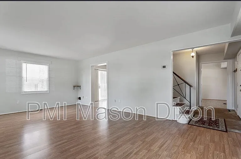 12718 Haskell Ln — Photo 5