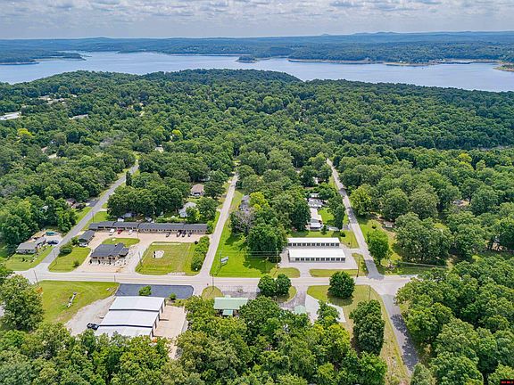 2nd image of 1203 Bull Shoals Dam Blvd