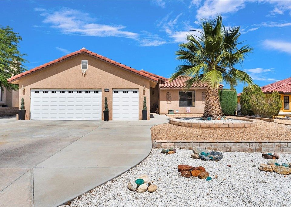 1st image of 27951 Evergreen Ln