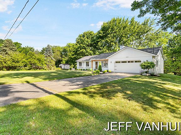 2nd image of 9505 Crescent Dr
