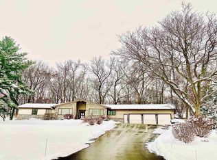 5572 Stable View Ln, Oregon, WI 53575