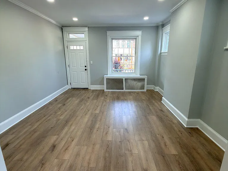 648 Edgewood Ave — Photo 3