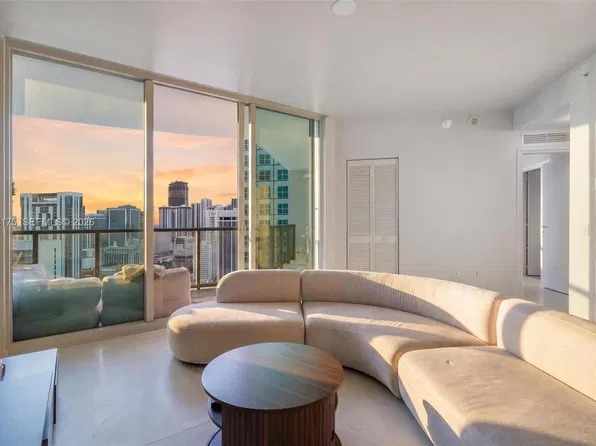 300 S Biscayne Blvd, Miami, FL