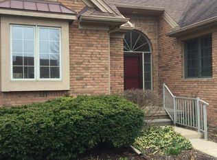 4671 Sawgrass Dr E, Ann Arbor, MI 48108