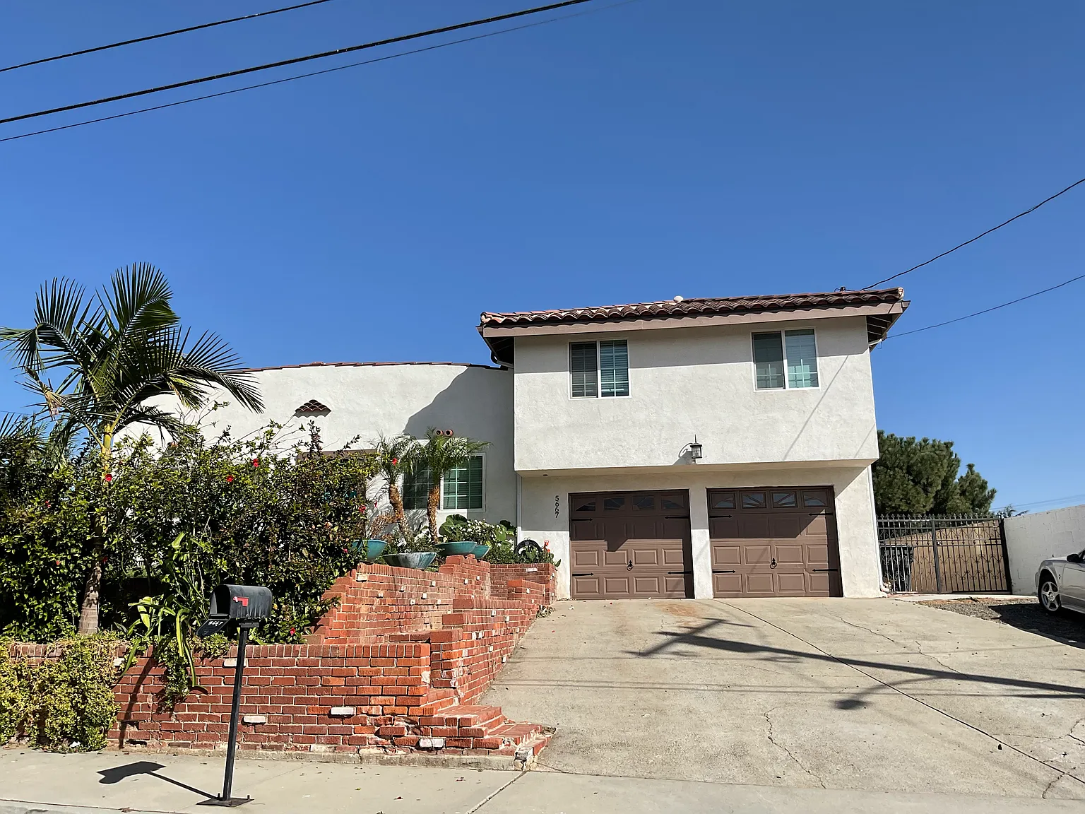 5667 Stover Ave — Photo 2