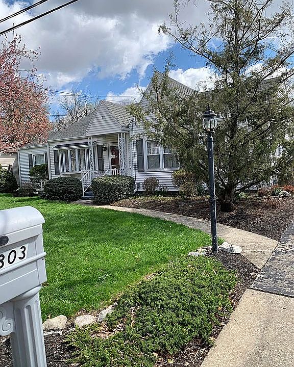 1st image of 303 Short Dr