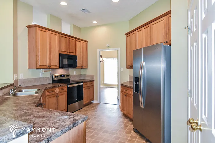 604 Castle Brook Dr — Photo 6