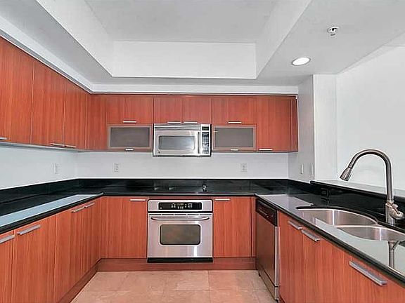 5th image of 14951 Royal Oaks Ln #70A