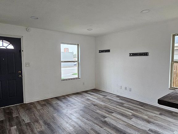 4th image of 317 Forby Ave #A