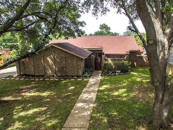 5th image of 2733 Steamboat Cir