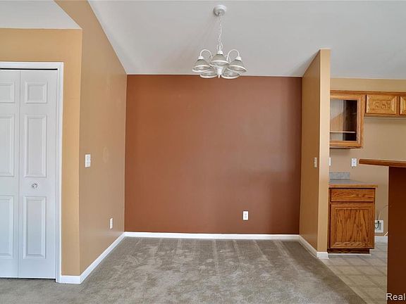 4th image of 20039 Hidden Oaks Dr