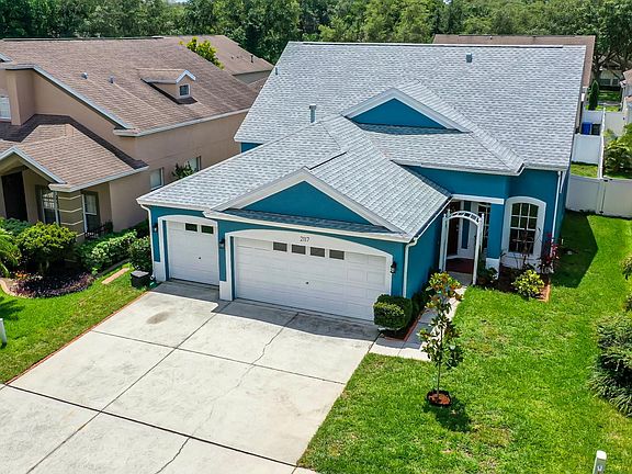 2nd image of 2117 Brandon Park Cir