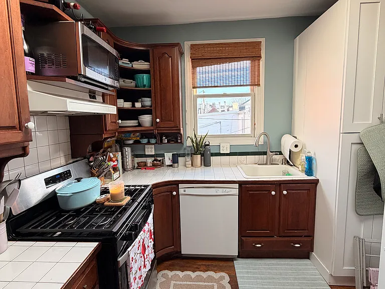 1407 King St #3 — Photo 4