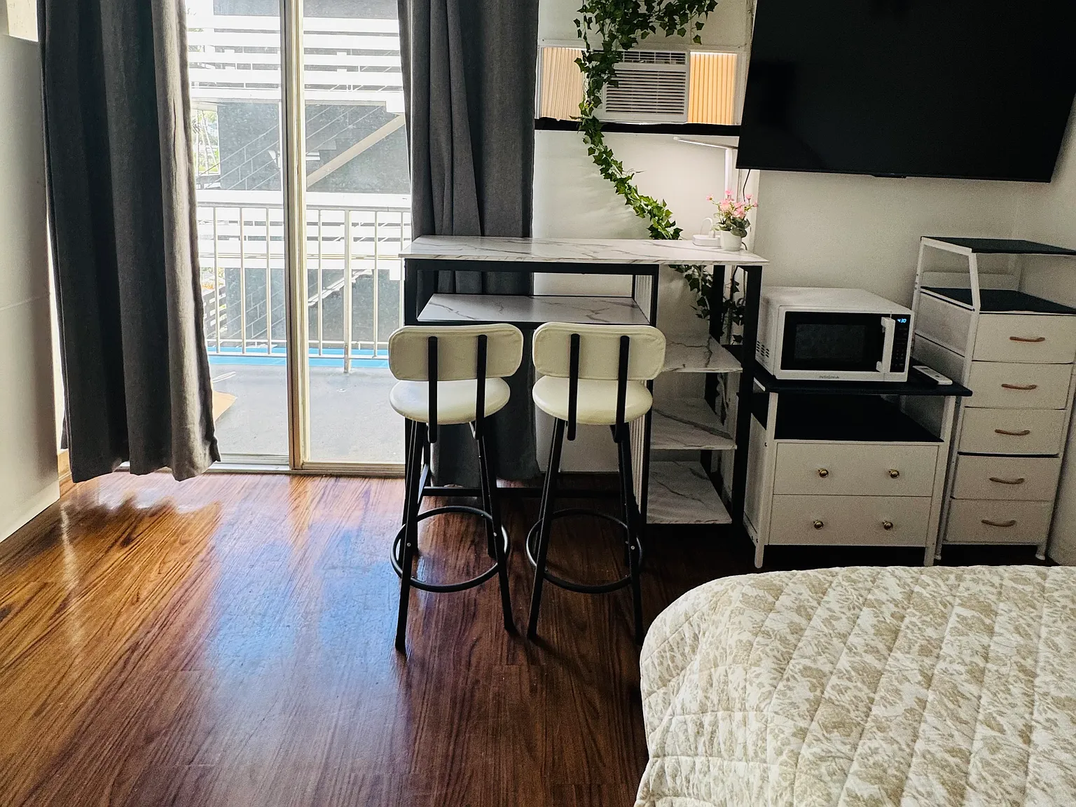 Studio, 263 sqft, $2,000 — Photo 4
