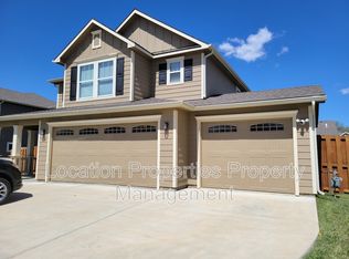 918 W 30th Ter, Lawrence, KS 66046