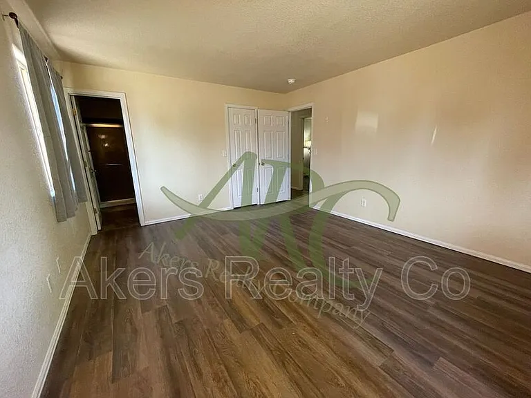 746 S Legend Ln — Photo 12