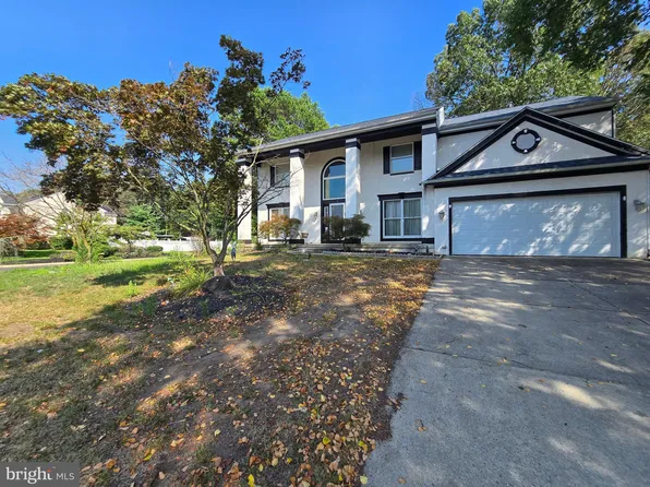 1 Radcliff Ct, Sicklerville, NJ 08081