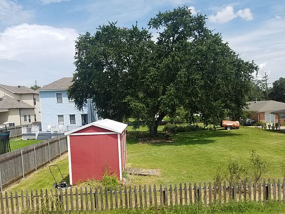 2nd image of 6388 Bellaire Dr