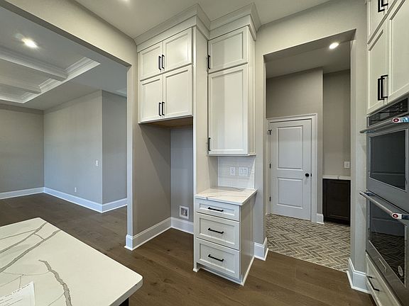 5th image of 109 Cedarstone Dr