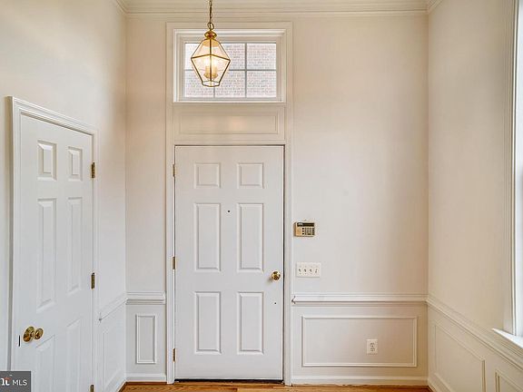 2nd image of 4632 Latrobe Pl #A