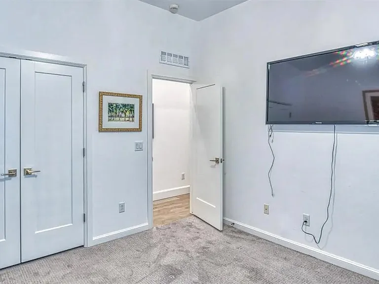 3313 Quidnet Rd — Photo 43