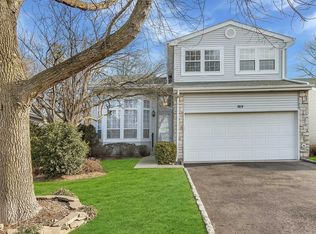 309 Bristol Ct, Holbrook, NY 11741