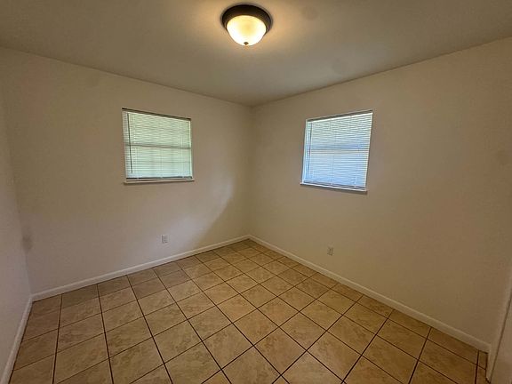 4th image of 1004 N 20th St