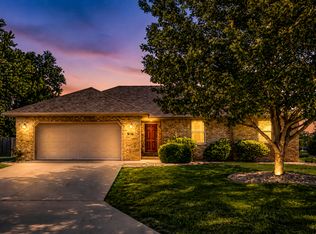 807 E Sandpiper Drive, Ozark, MO 65721