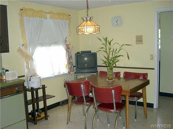 4th image of 157 Telfair Dr