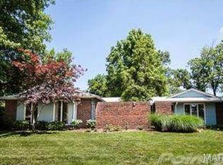 501 Kingridge Dr, Ballwin, MO 63011