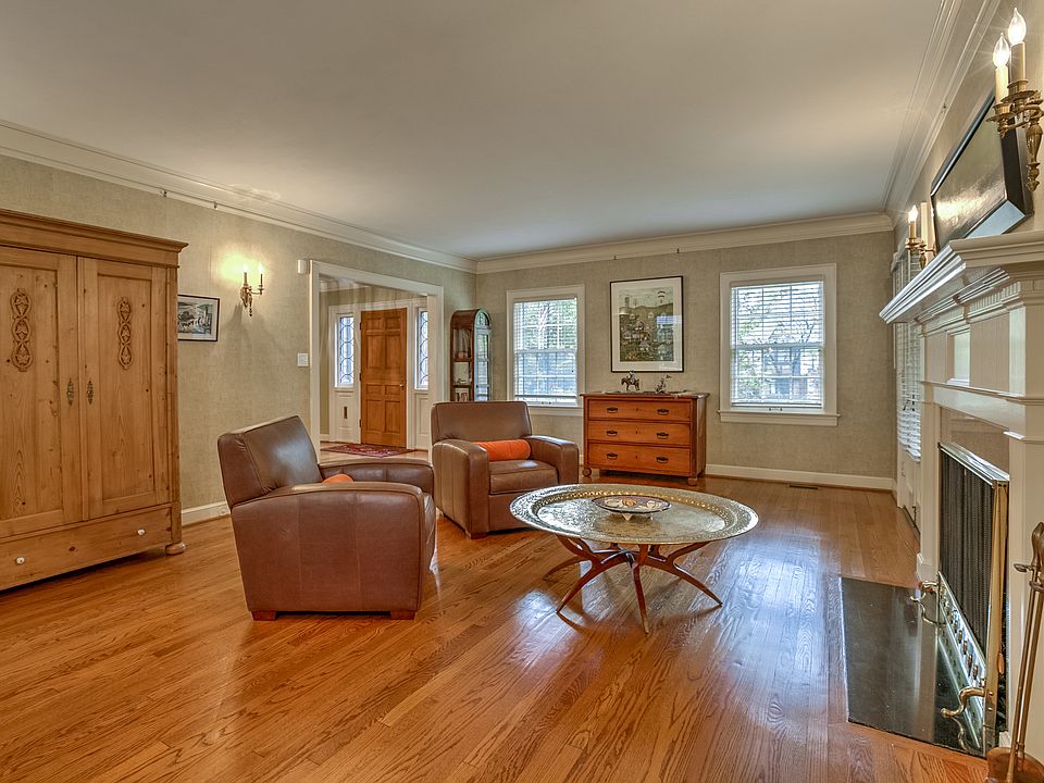 1st image of 1236 W 63rd St