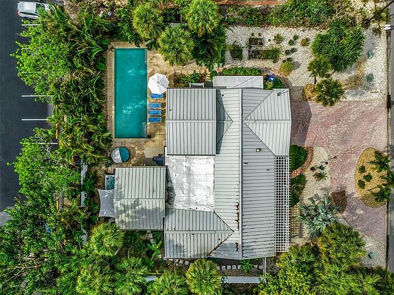 3rd image of 5628 Cape Leyte Dr