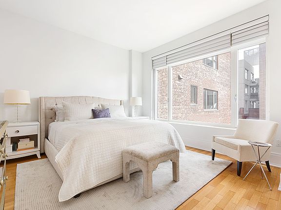 3rd image of 205 W 76th St #1601