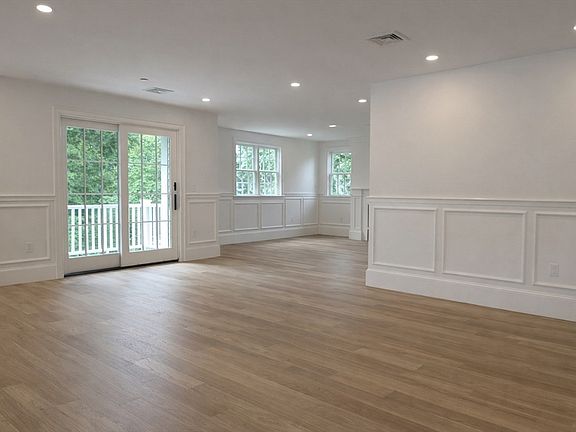 4th image of 66 Pleasant St #2