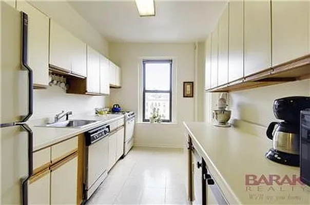 Sold by Barak Realty | media 20