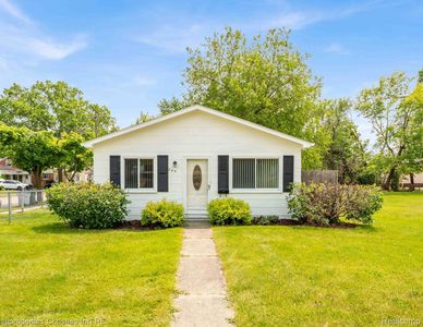 244 E Woodward Heights Blvd, Hazel Park, MI, 48030