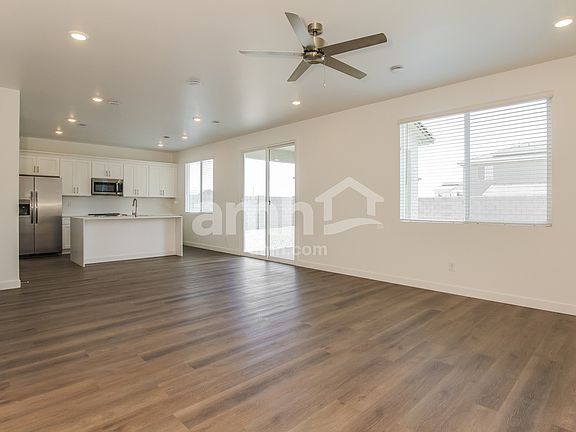 5th image of 20177 W Thomas Rd Unit 352