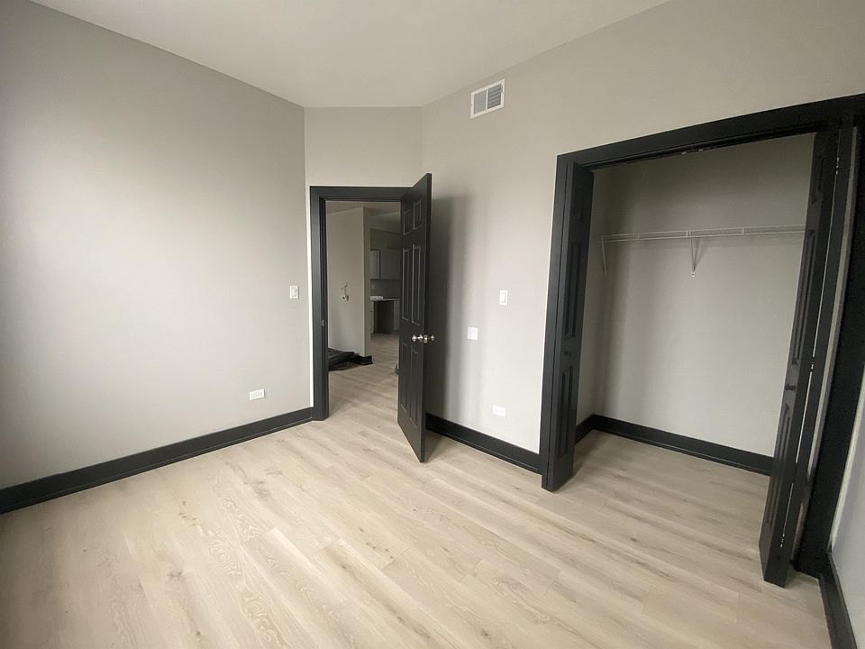 1st image of 3848 W Hirsch St #17168236