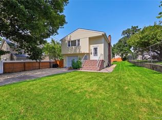 380 Sheridan Street, Westbury, NY 11590