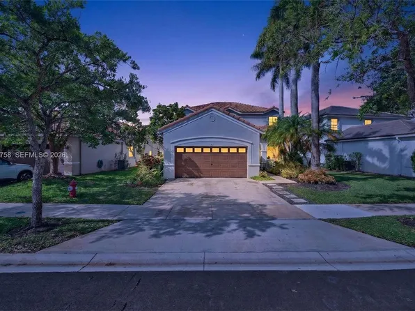 567 Live Oak Ln, Weston, FL 33327