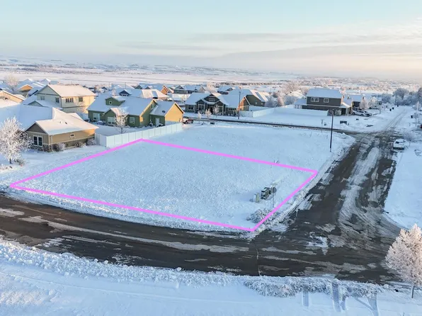 504 70th St E, Williston, ND 58801