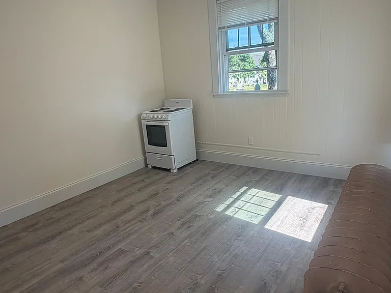 49 Elm Ave #2 — Photo 7