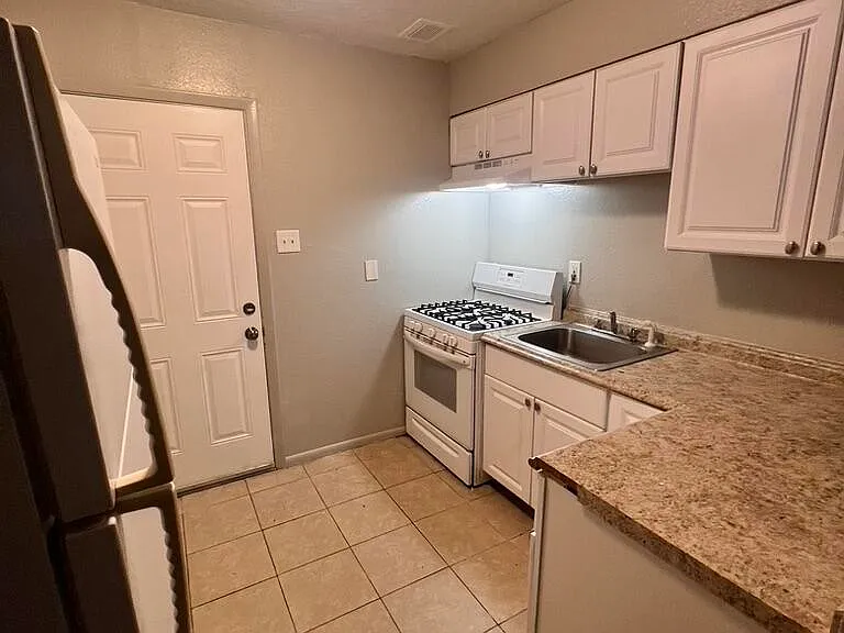 423 Dallas St SE #A — Photo 10